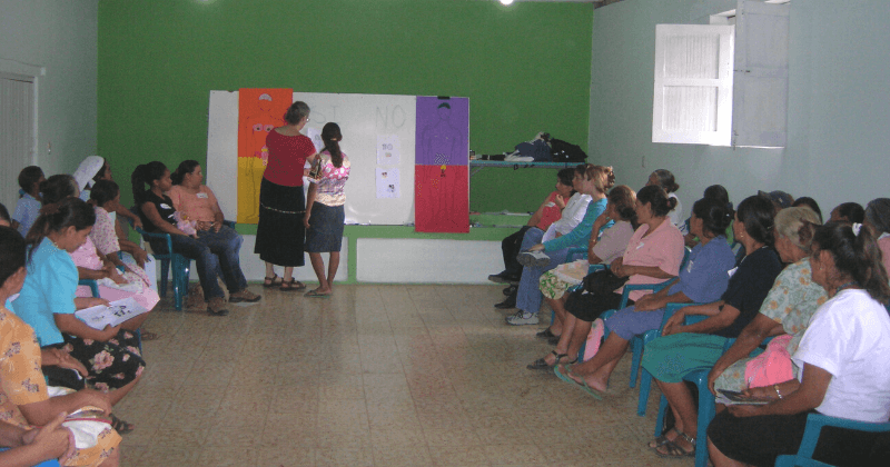 Candace Kugel teaching a class in Honduras